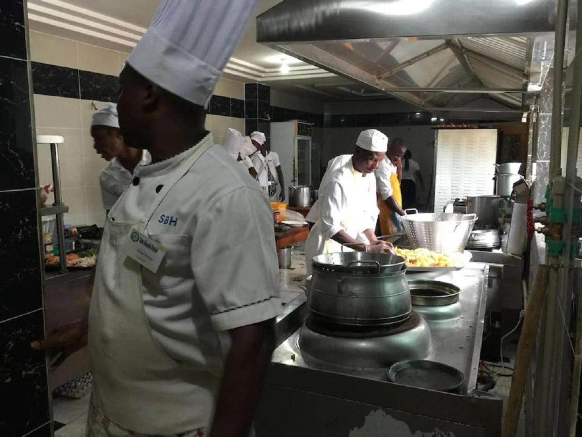 Sun Beach Hotel Cotonou Exteriör bild