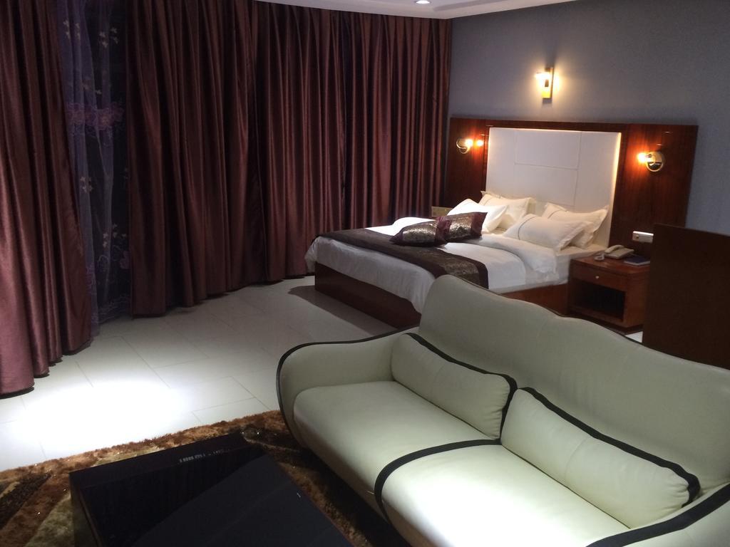 Sun Beach Hotel Cotonou Exteriör bild
