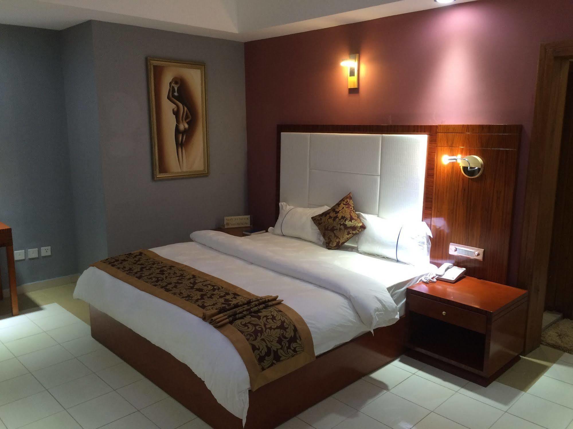 Sun Beach Hotel Cotonou Exteriör bild