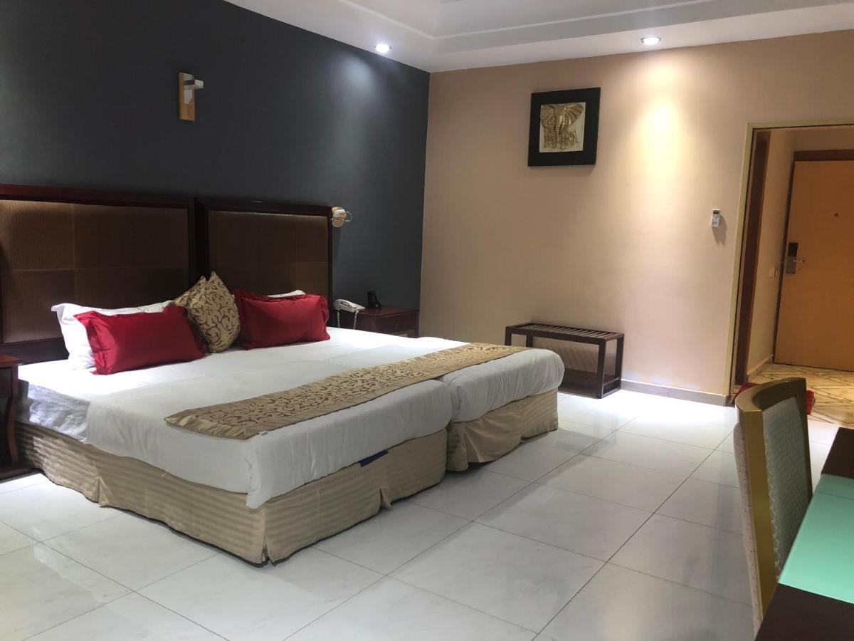 Sun Beach Hotel Cotonou Exteriör bild