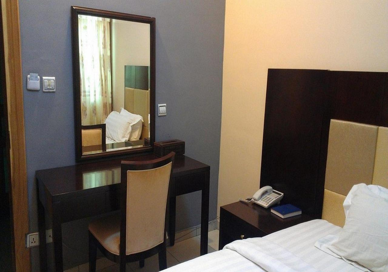 Sun Beach Hotel Cotonou Exteriör bild